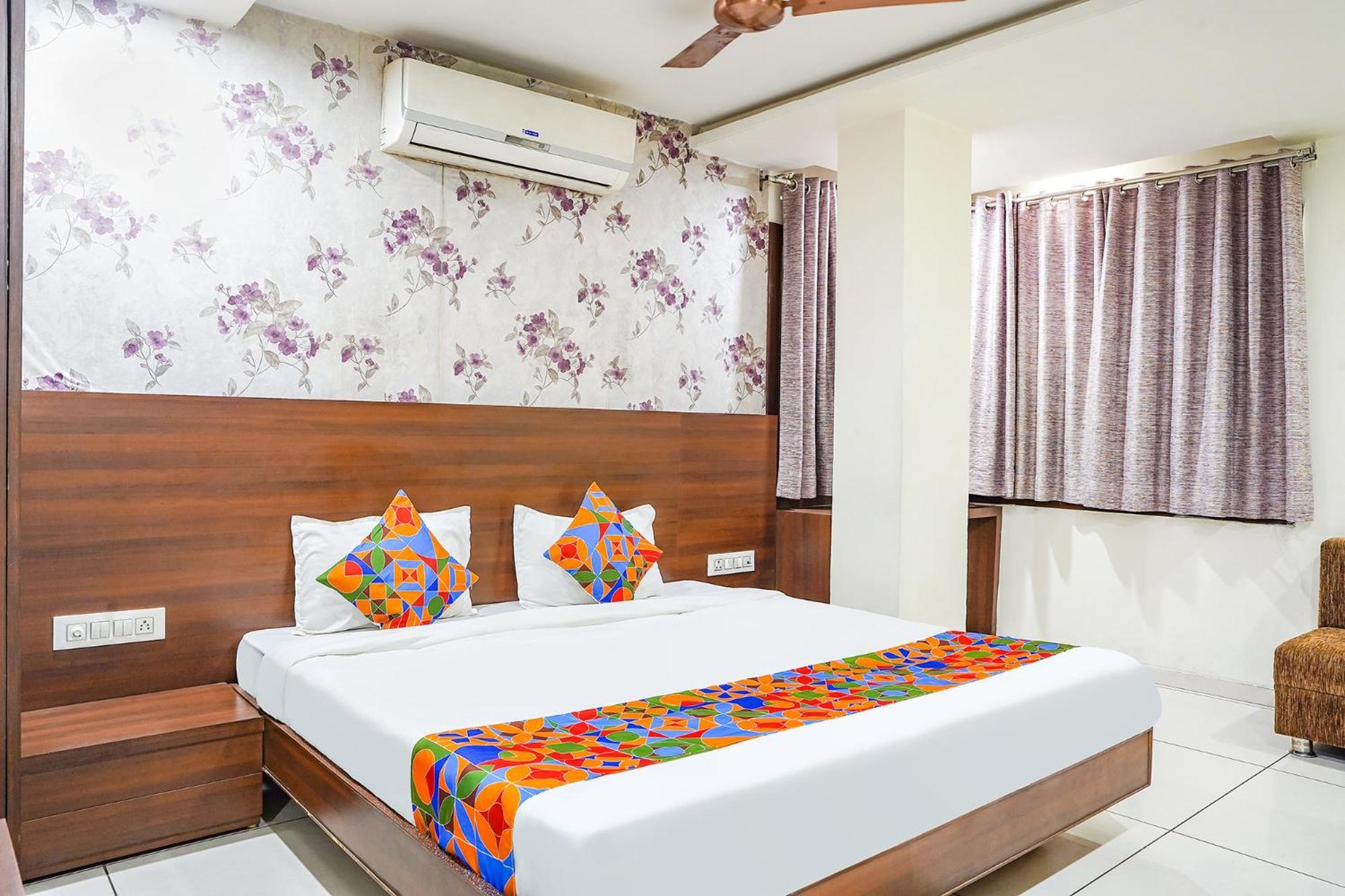 Treebo Hotel Ashirwad Бопал Екстериор снимка
