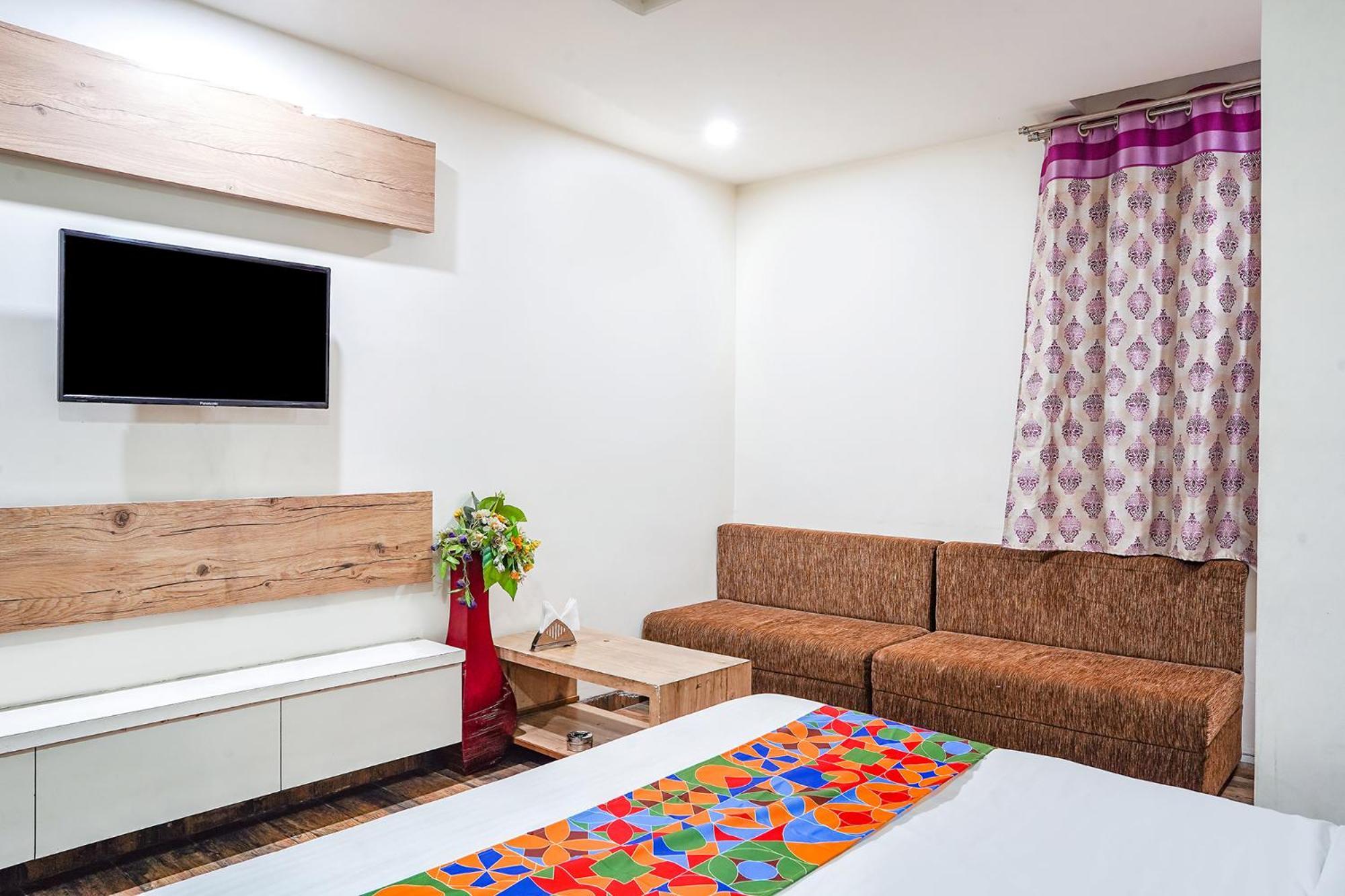 Treebo Hotel Ashirwad Бопал Екстериор снимка