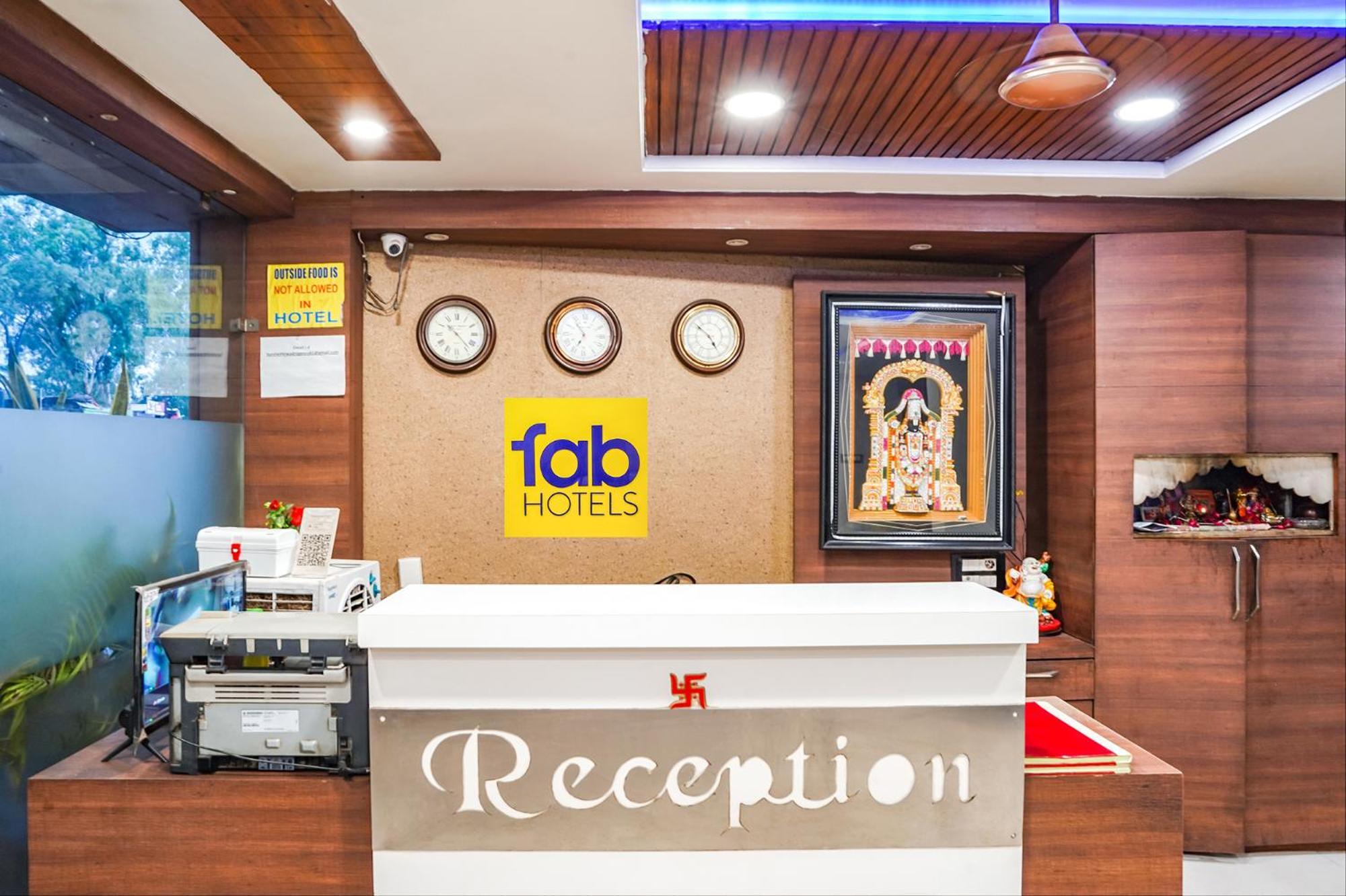 Treebo Hotel Ashirwad Бопал Екстериор снимка