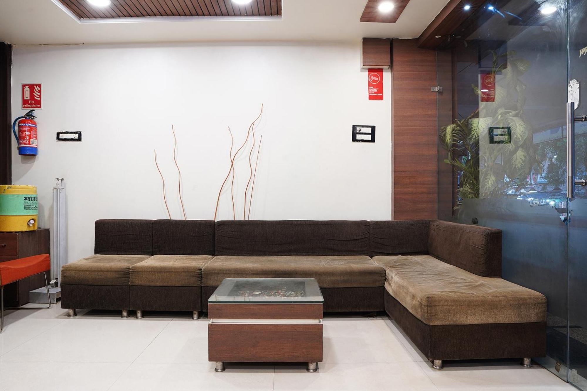 Treebo Hotel Ashirwad Бопал Екстериор снимка